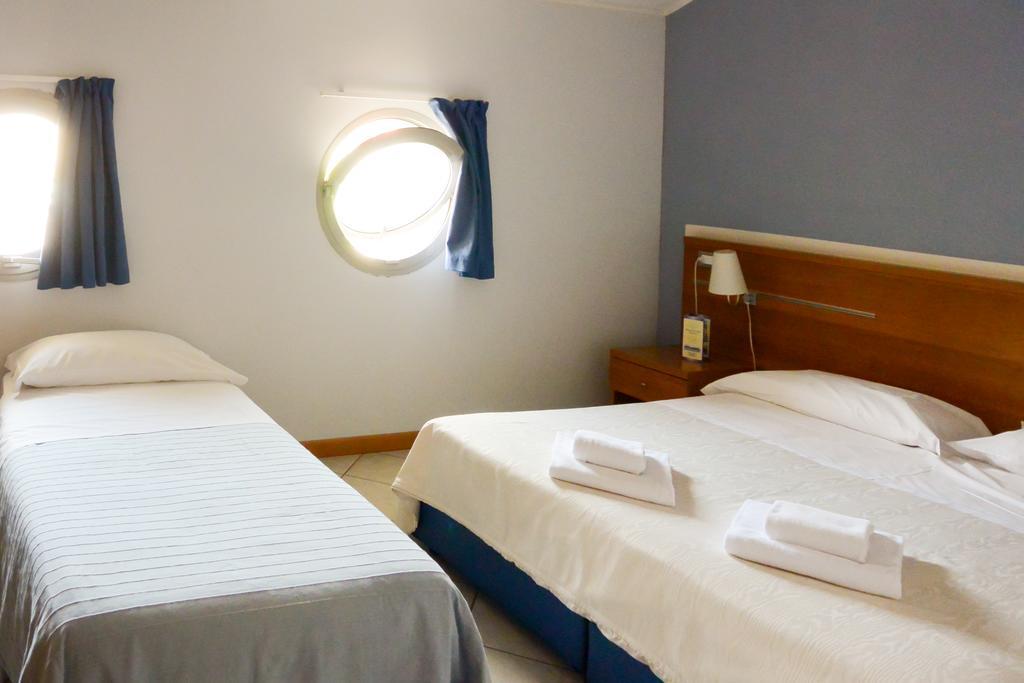 Albergo Meuble Abatjour Mantova Bagian luar foto