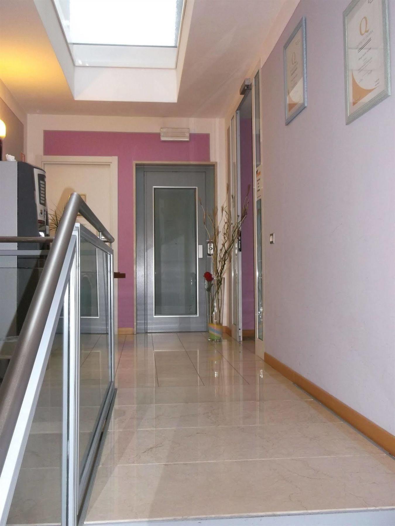 Albergo Meuble Abatjour Mantova Bagian luar foto